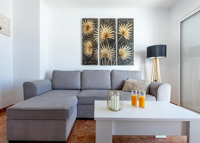 Oasis San Eugenio By Altamar Homes * أذيخي